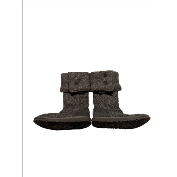 Women's UGG Gray Knit Cable Button Winter Boots Size 6 - Picture 6 of 13